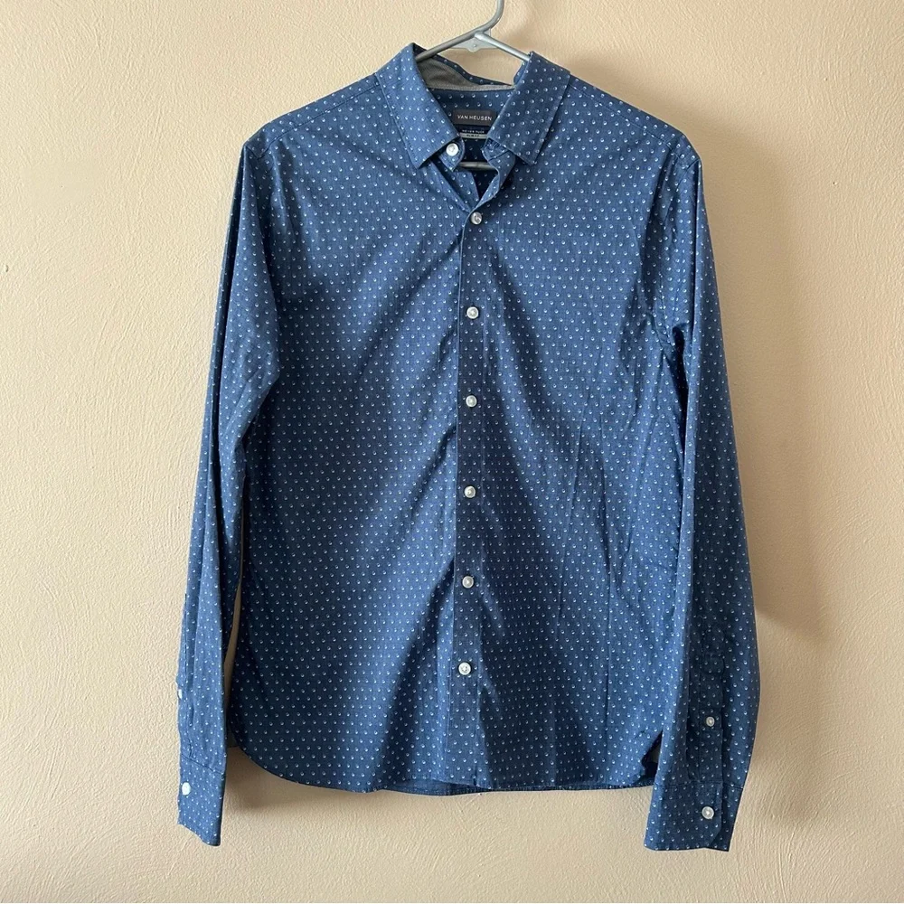 Van Heusen Never-Tuck Slim Fit Dress Shirt - Picture 1 of 6